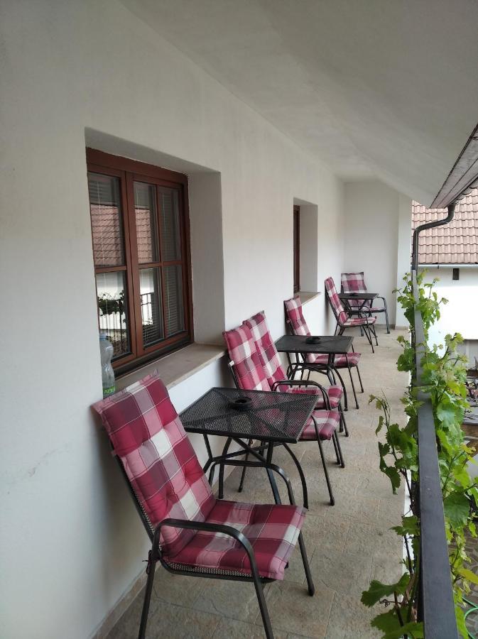 Alva Pension 2 Микулов Экстерьер фото
