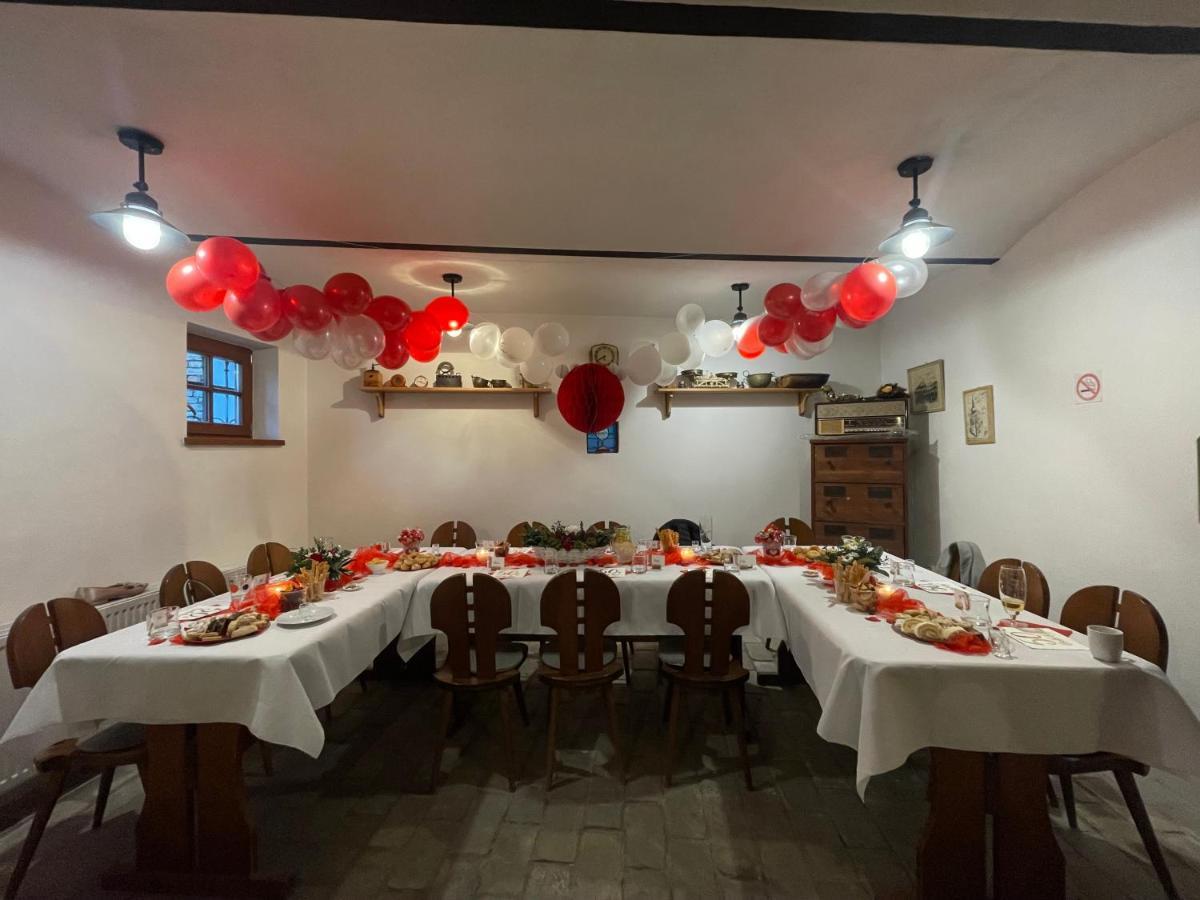 Alva Pension 2 Микулов Экстерьер фото