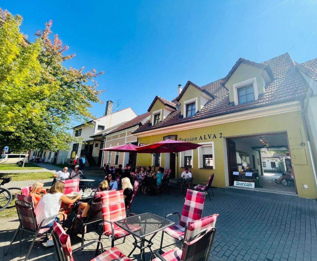 Alva Pension 2 Микулов Экстерьер фото